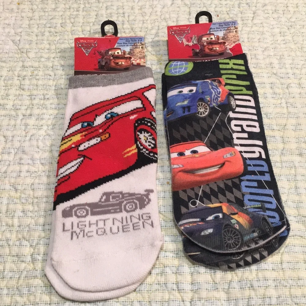 Disney Cars 2 Socks NEW 2-Pair Child Size 6-8 Boys Ankle socks Lightning McQueen